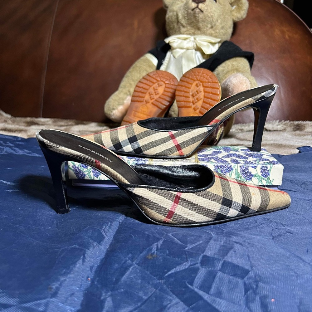 Burberry Mule/Nova Check/size: 37.5/made in Italy us 7.5